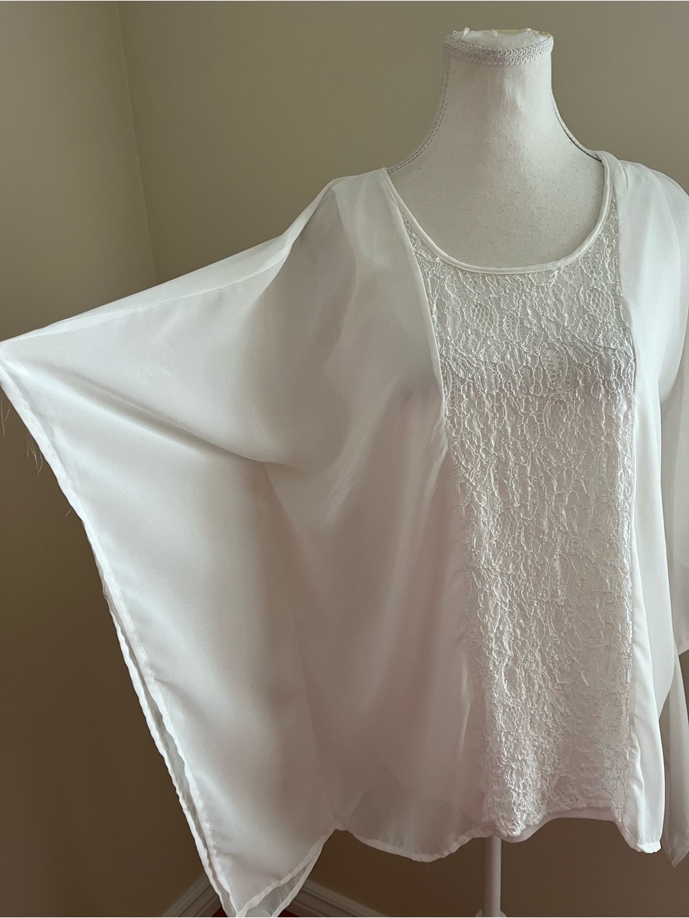 Susan Lawrence White Lace-Trim Blouse